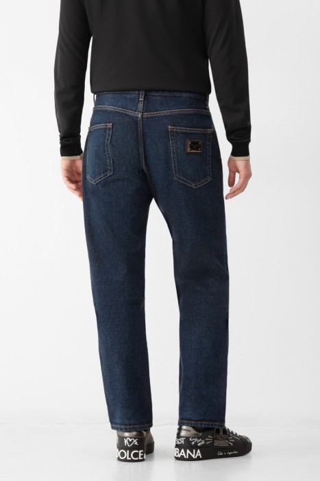 джинсы  модель из эксклюзивной коллекции по цене 59700 руб вид справа