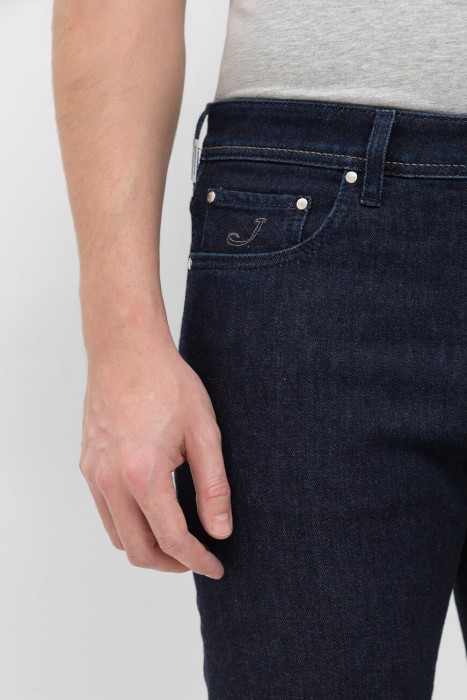 джинсы  модель из капсульной коллекции après-ski из италии вид сбоку