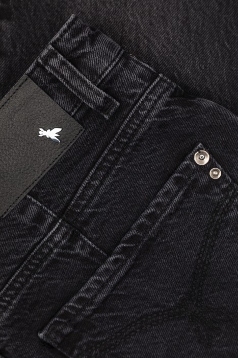 джинсы  модель из коллекции essential универсального стиля с лицевой стороны