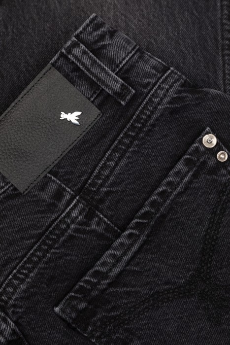 джинсы  модель из коллекции essential для взрослого возраста с изнаночной стороны