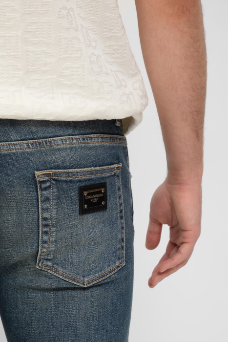 Товар синего цвета с внутренней стороны