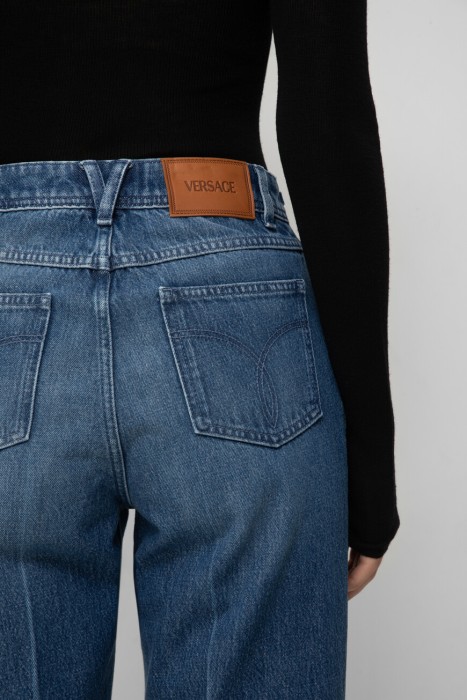 Товар синего цвета с внутренней стороны