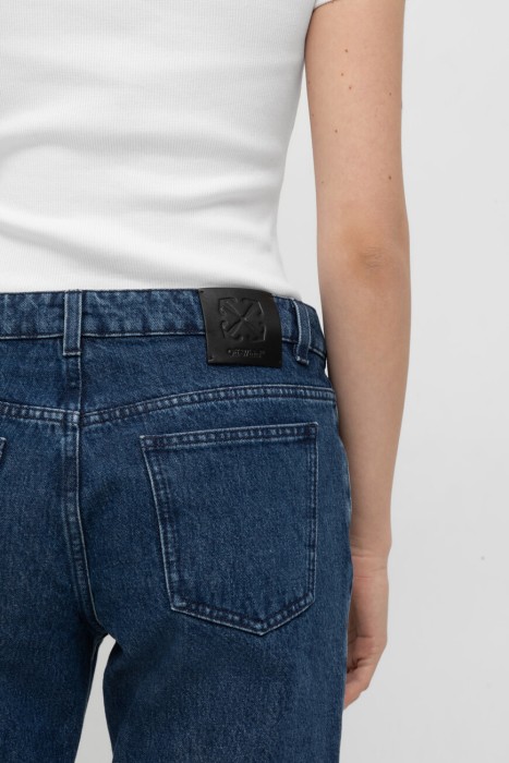 Товар синего цвета с внутренней стороны