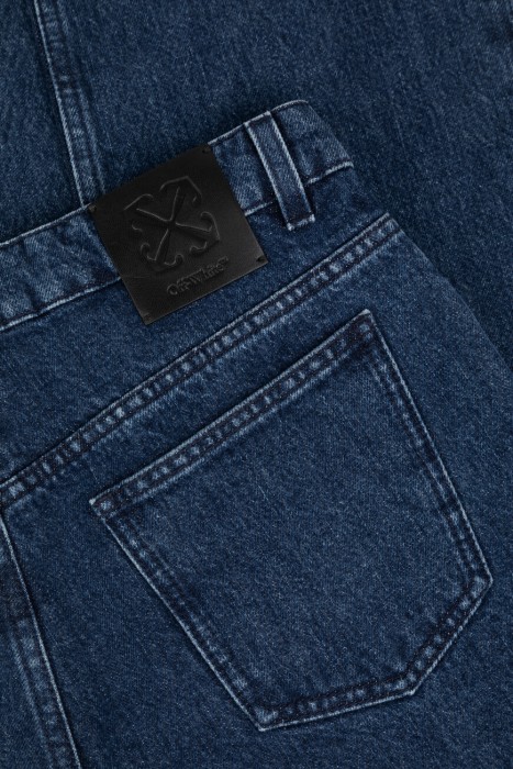 джинсы  модель в стиле 90-х годов для взрослого возраста с изнаночной стороны