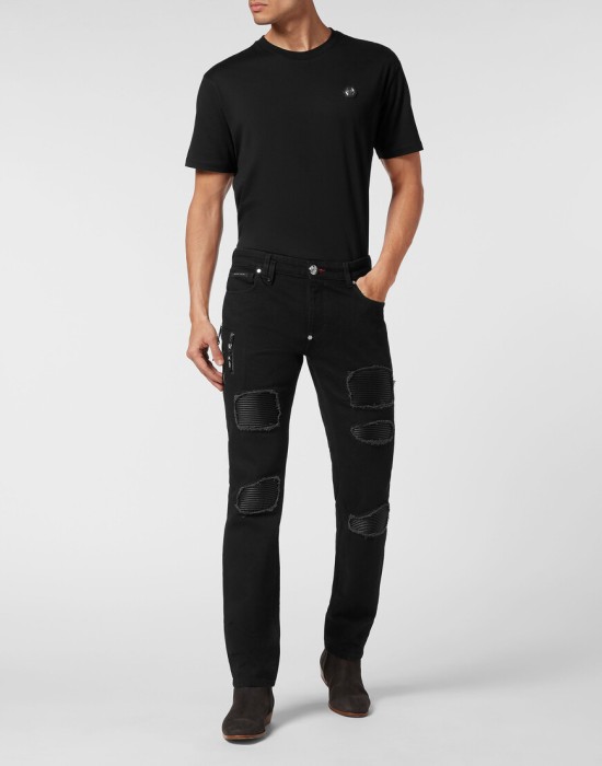 джинсы прямые и зауженные  по цене 41088 руб вид справа