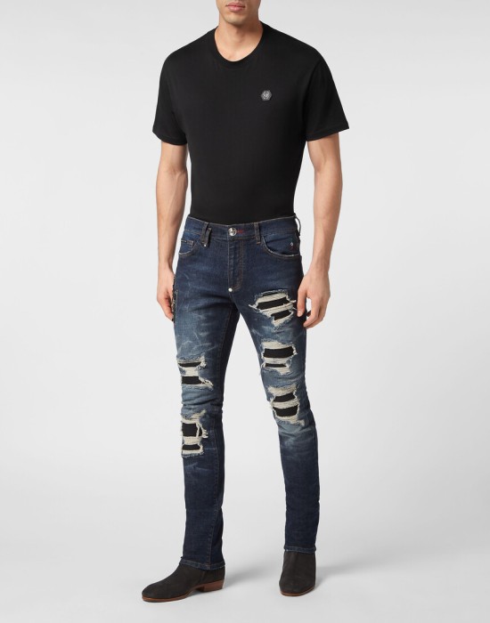 джинсы прямые и зауженные  по цене 66152 руб вид справа