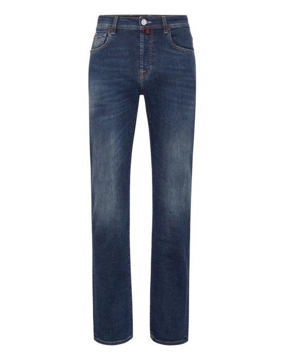 Товар синего цвета с внутренней стороны