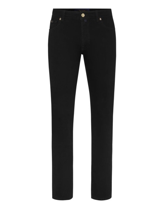 Товар черного цвета с внутренней стороны