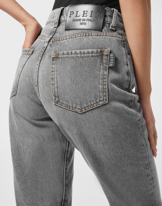 джинсы прямые  из проверенных материалов спереди