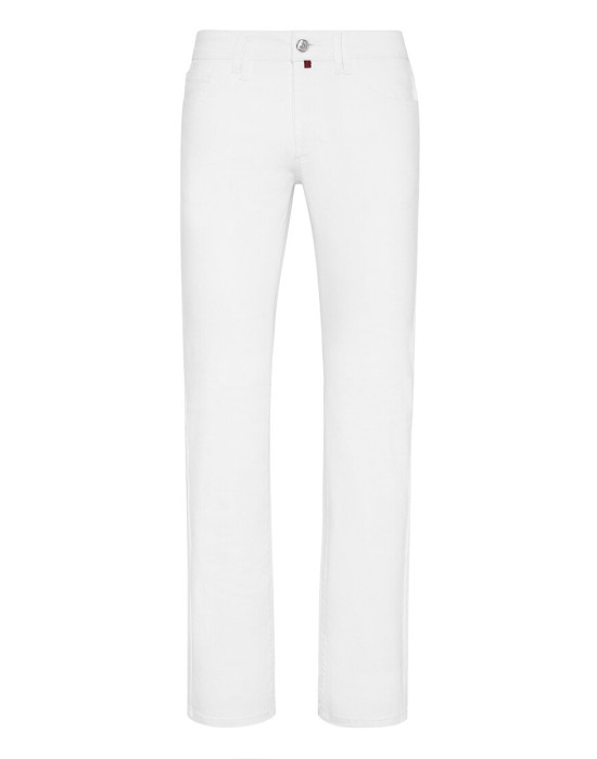 Товар белого цвета с внутренней стороны