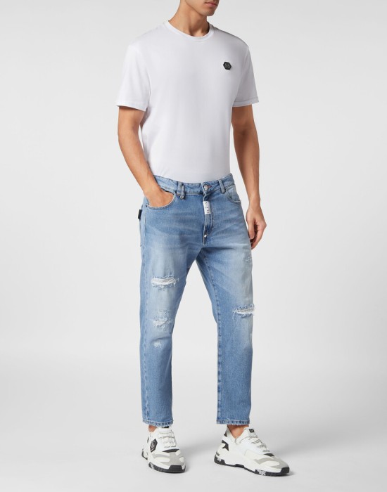 джинсы прямые  по цене 37986 руб вид справа