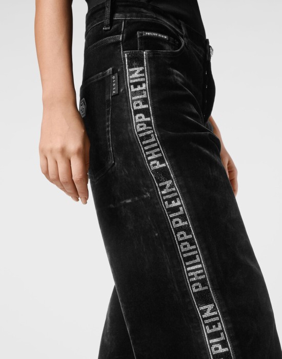 джинсы прямые  из проверенных материалов спереди