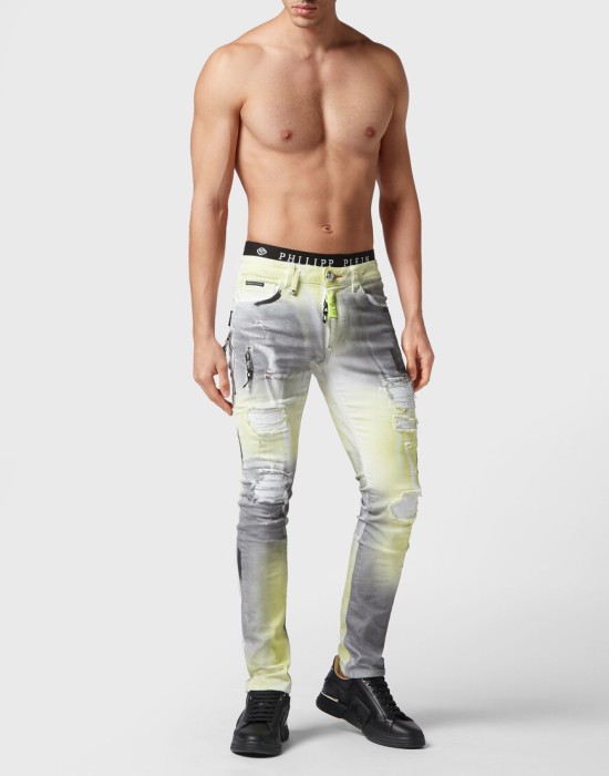 Товар серого цвета с внутренней стороны