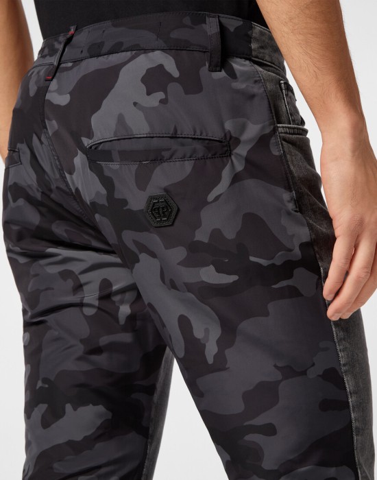 джинсы прямые  из проверенных материалов спереди