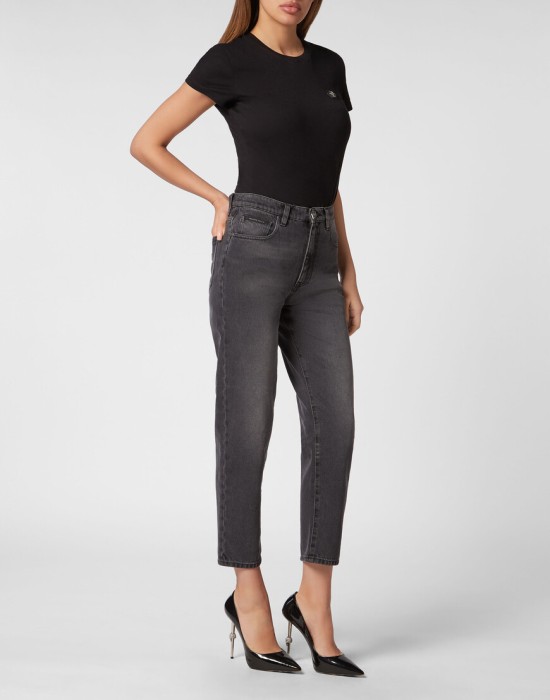 Товар черного цвета с внутренней стороны