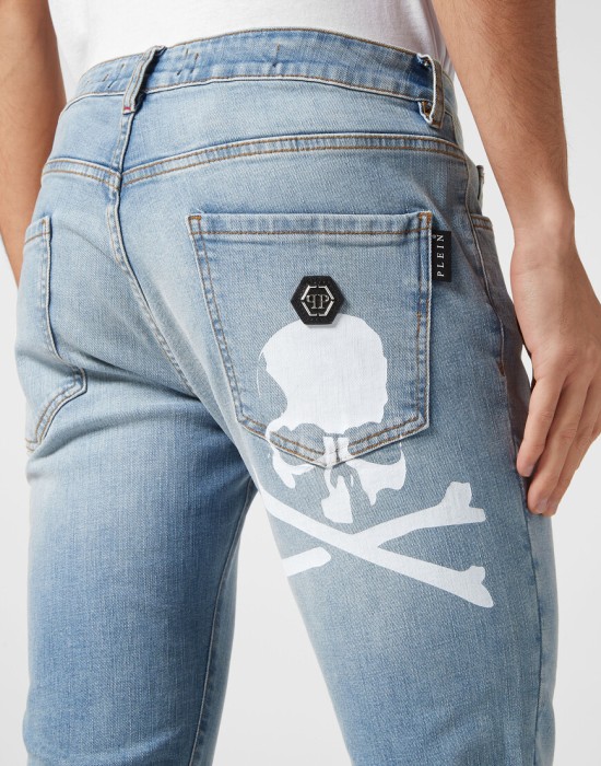 джинсы прямые  из проверенных материалов спереди