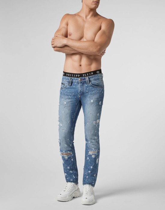 Товар голубого цвета с внутренней стороны