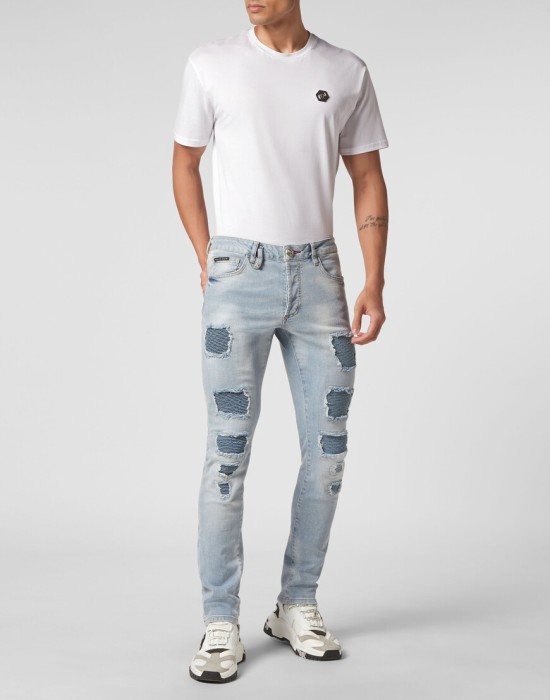 Товар голубого цвета с внутренней стороны