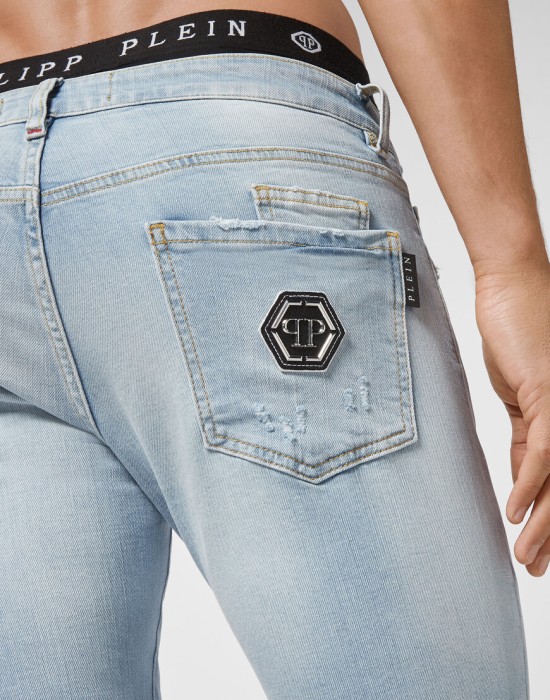 джинсы прямые  из проверенных материалов спереди