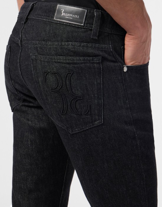 джинсы прямые  из проверенных материалов спереди