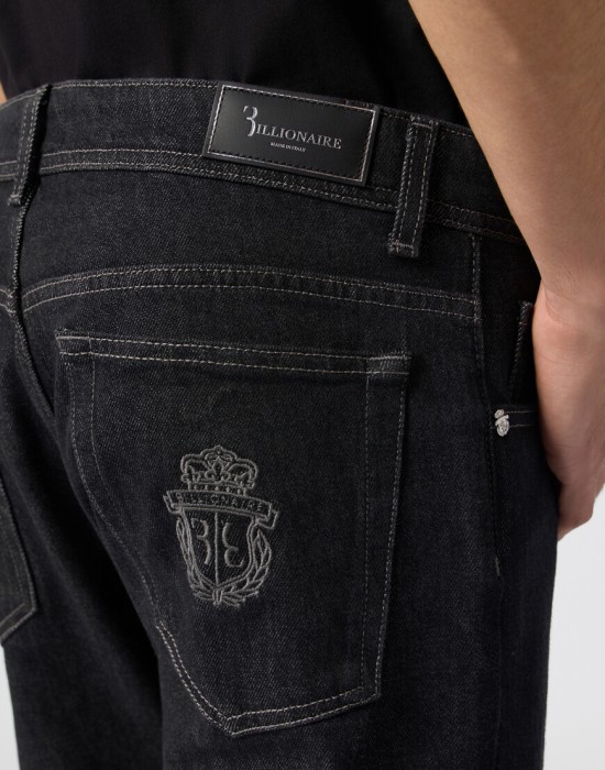 джинсы прямые  из проверенных материалов спереди