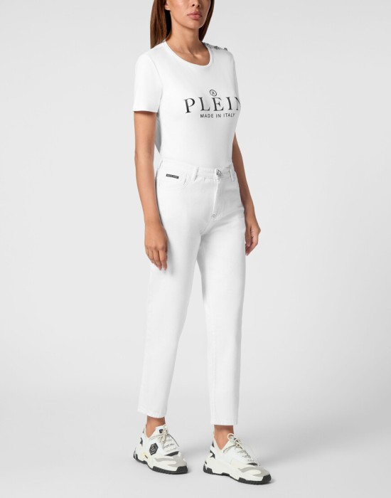 Товар белого цвета с внутренней стороны