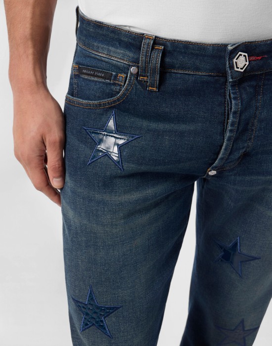 джинсы прямые  из проверенных материалов спереди