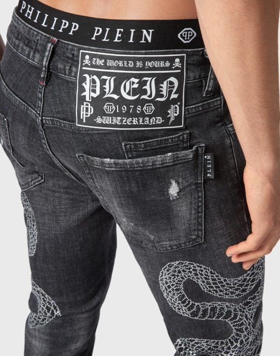 джинсы прямые  из проверенных материалов спереди