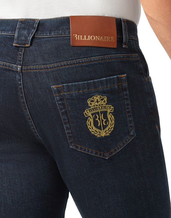 Товар синего цвета с внутренней стороны