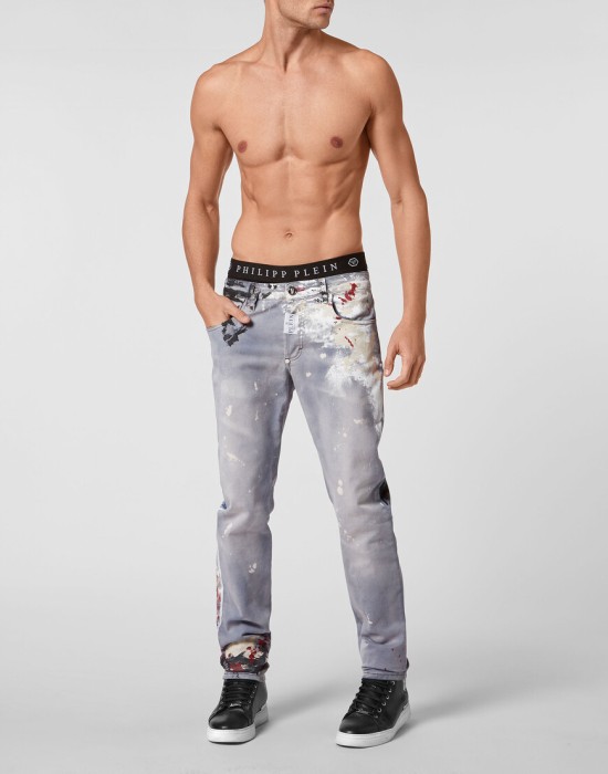 джинсы прямые  по цене 44448 руб вид справа