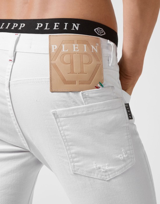 джинсы прямые  из проверенных материалов спереди