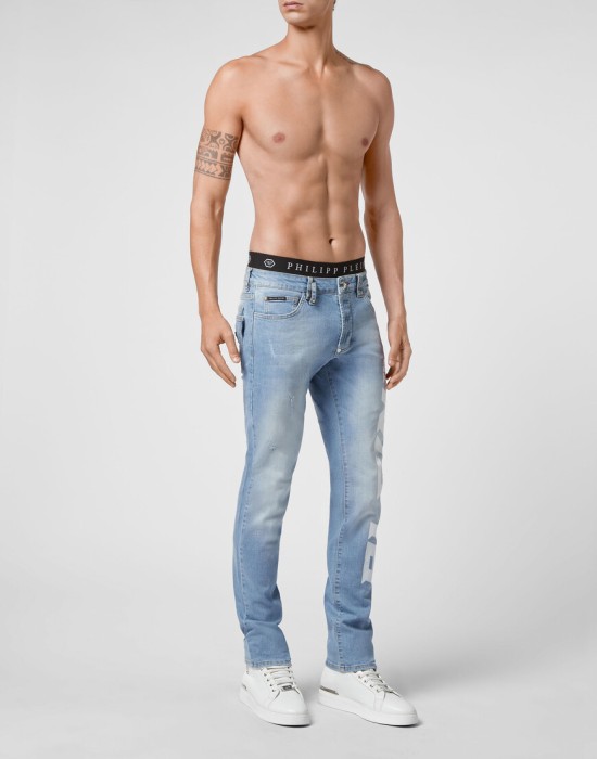 Товар голубого цвета с внутренней стороны