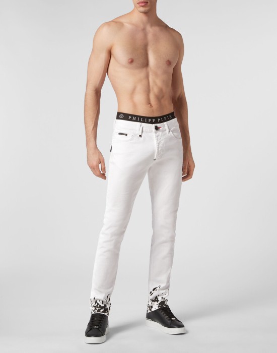 джинсы прямые  по цене 51746 руб вид справа