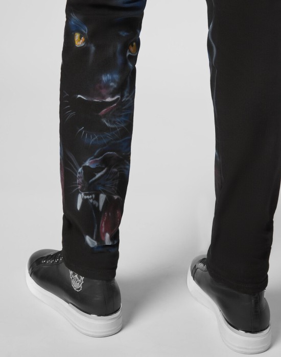 джинсы прямые  из проверенных материалов спереди