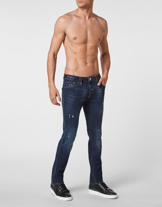 Товар синего цвета с внутренней стороны