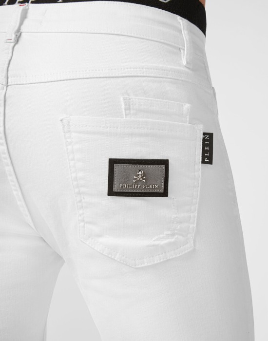 джинсы прямые  из проверенных материалов спереди