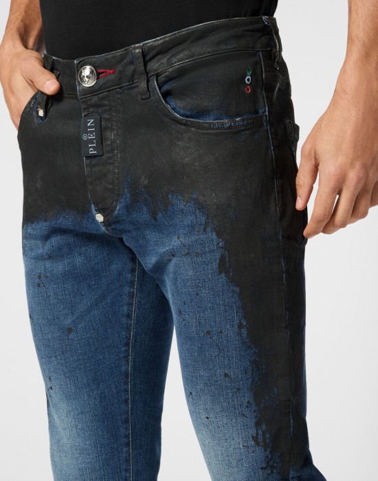 джинсы прямые  из проверенных материалов спереди