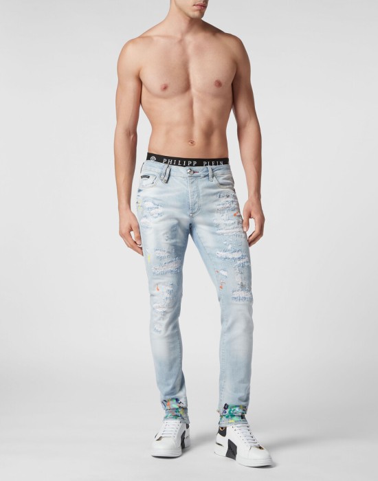 джинсы прямые  по цене 48064 руб вид справа