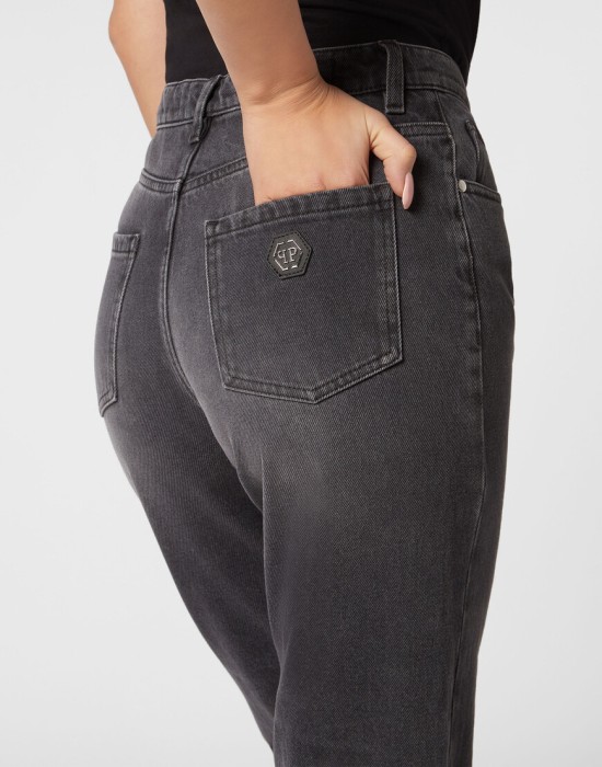 джинсы прямые  из проверенных материалов спереди