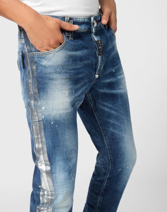 джинсы прямые  из проверенных материалов спереди