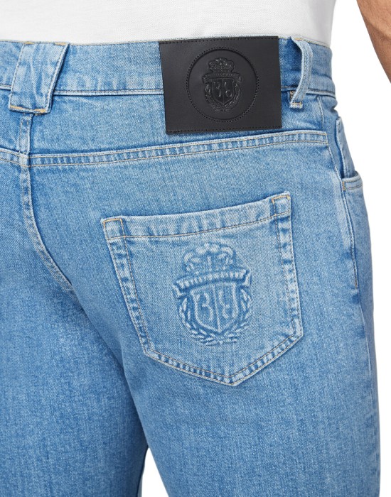 Товар голубого цвета с внутренней стороны