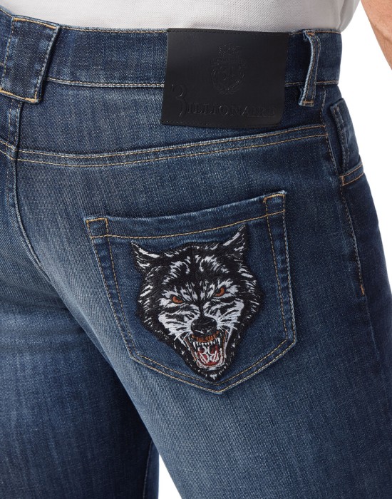 Товар синего цвета с внутренней стороны