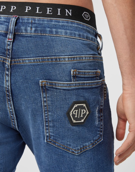 джинсы прямые  из проверенных материалов спереди