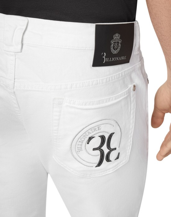 Товар белого цвета с внутренней стороны