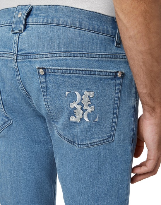 Товар голубого цвета с внутренней стороны