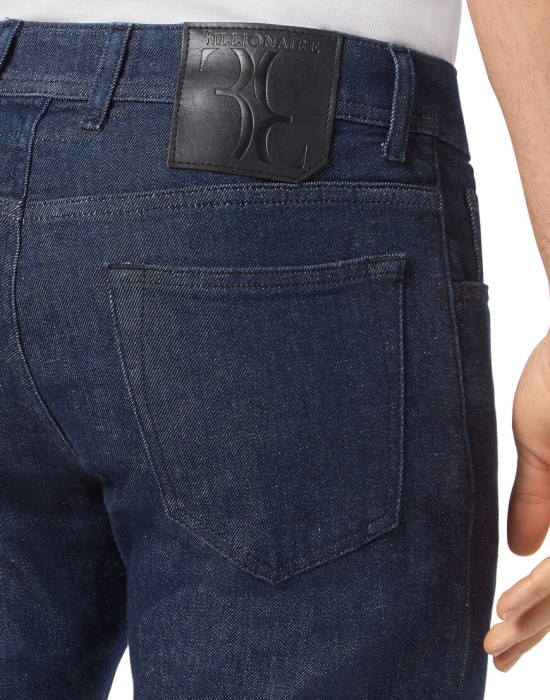 Товар синего цвета с внутренней стороны