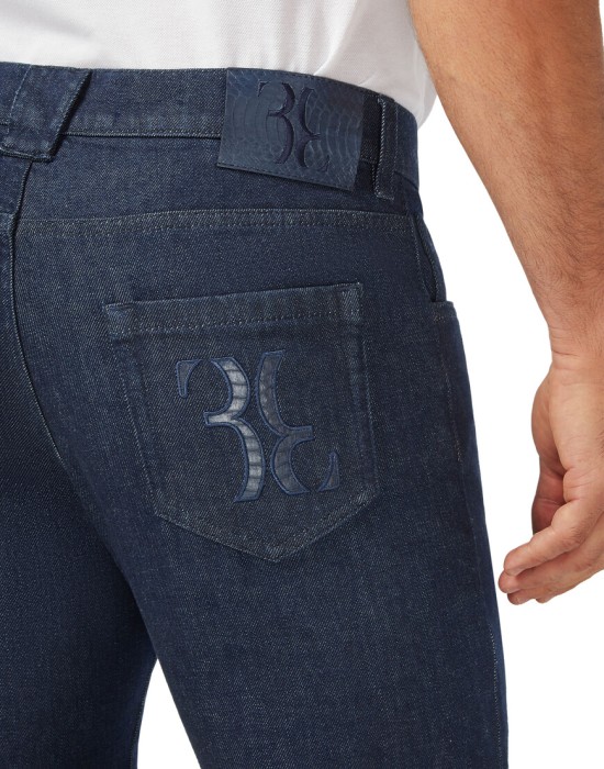 Товар синего цвета с внутренней стороны