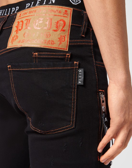 джинсы прямые  из проверенных материалов спереди