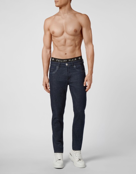 Товар синего цвета с внутренней стороны