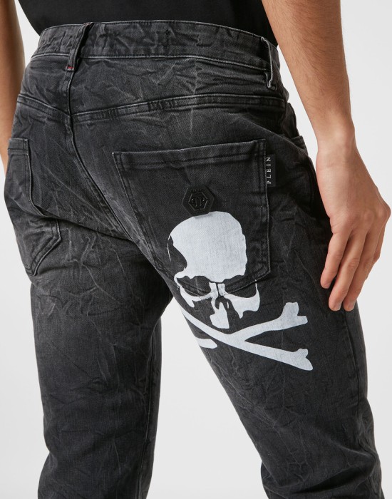 джинсы прямые  из проверенных материалов спереди